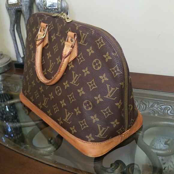 Authentic Louis Vuitton Alma PM - Picture 2 of 8